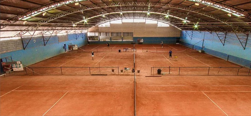 Quadra de Tênis Coberta em Curitiba